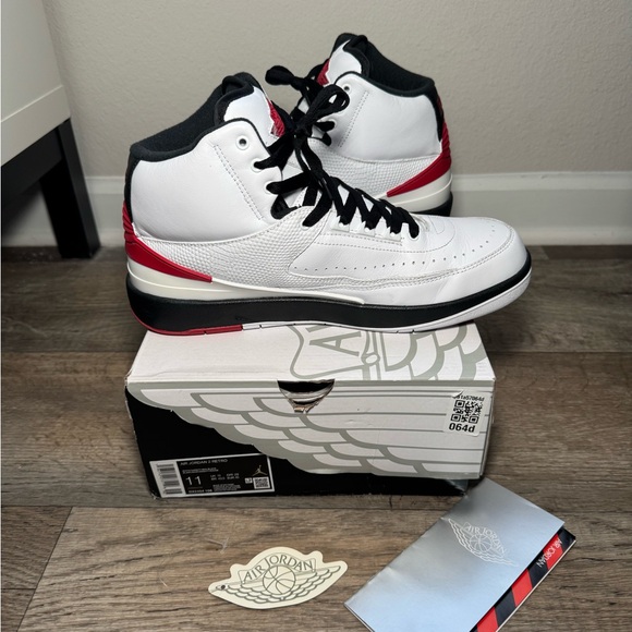 Jordan 2 Retro "White/Varsity Red/Black" Men's size 11 - Picture 2 of 13
